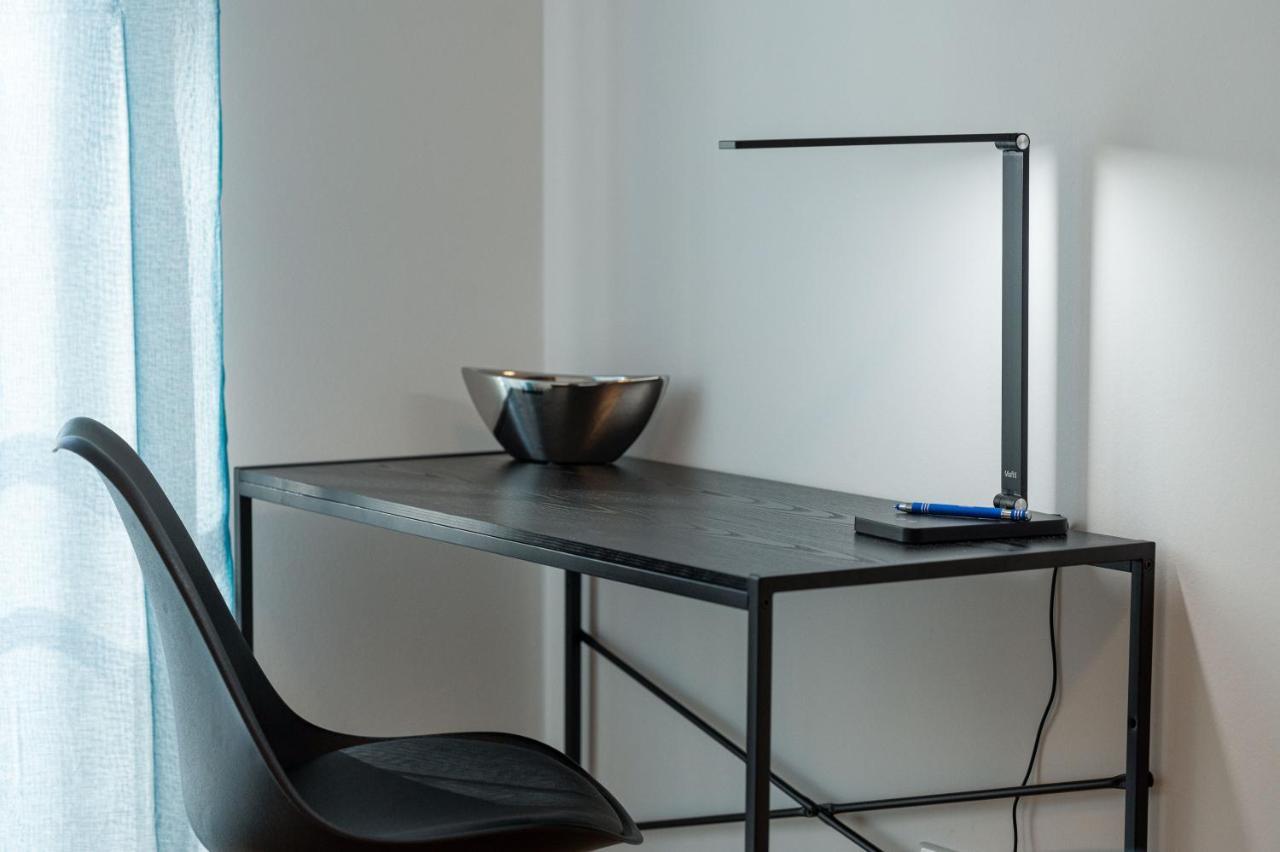 شقة Lit Living: Luxus - Box Spring - Parking - Terrace لودويغشافن ام ري المظهر الخارجي الصورة
